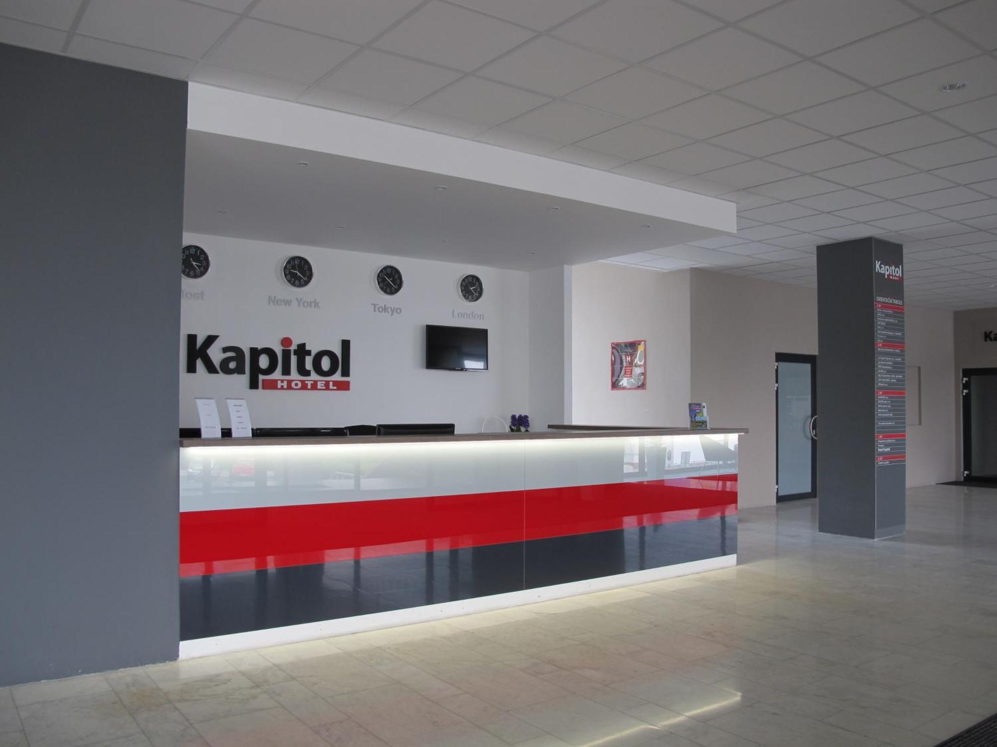 Hotel Kapitol موست المظهر الخارجي الصورة