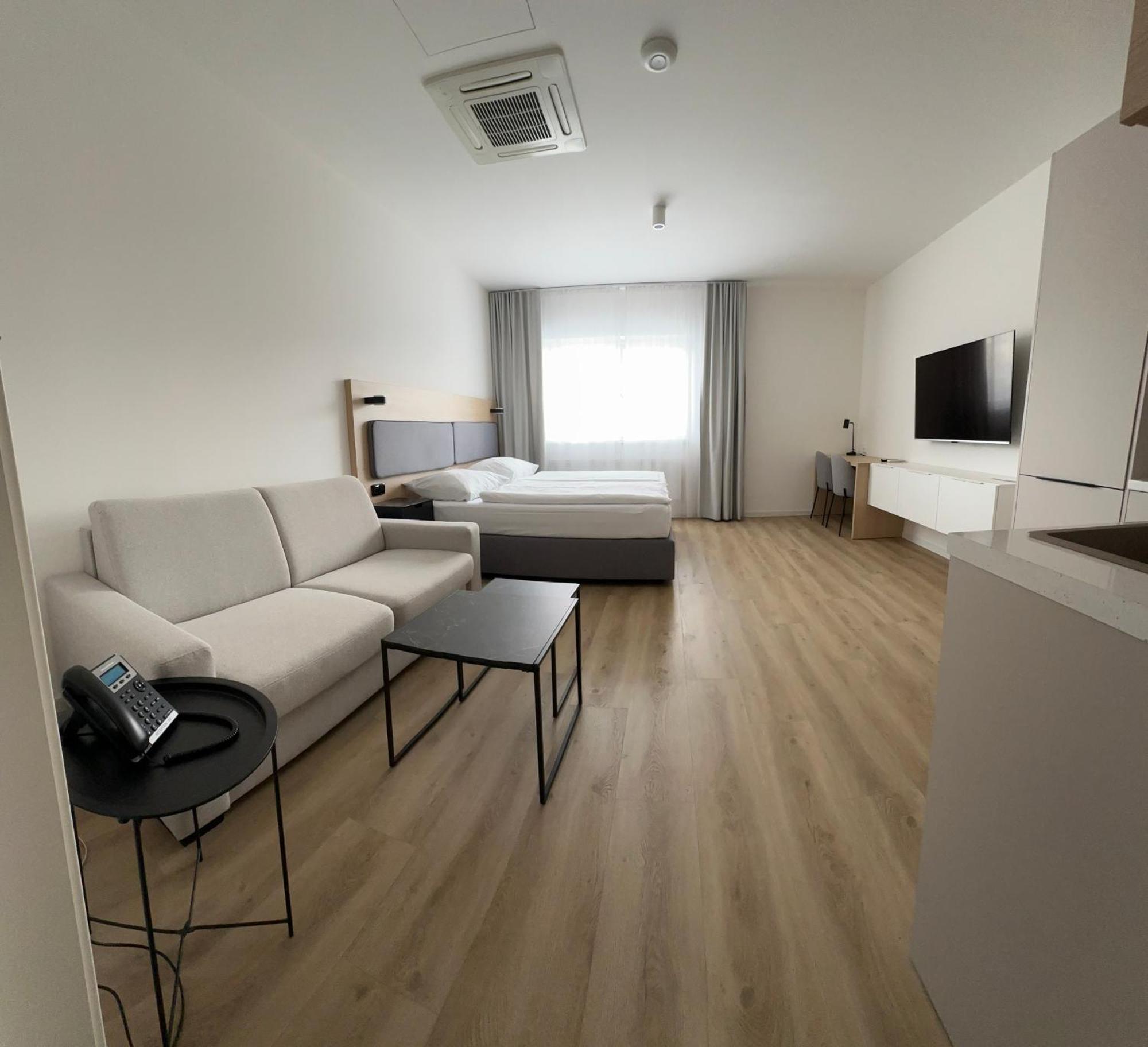 Hotel Kapitol موست المظهر الخارجي الصورة