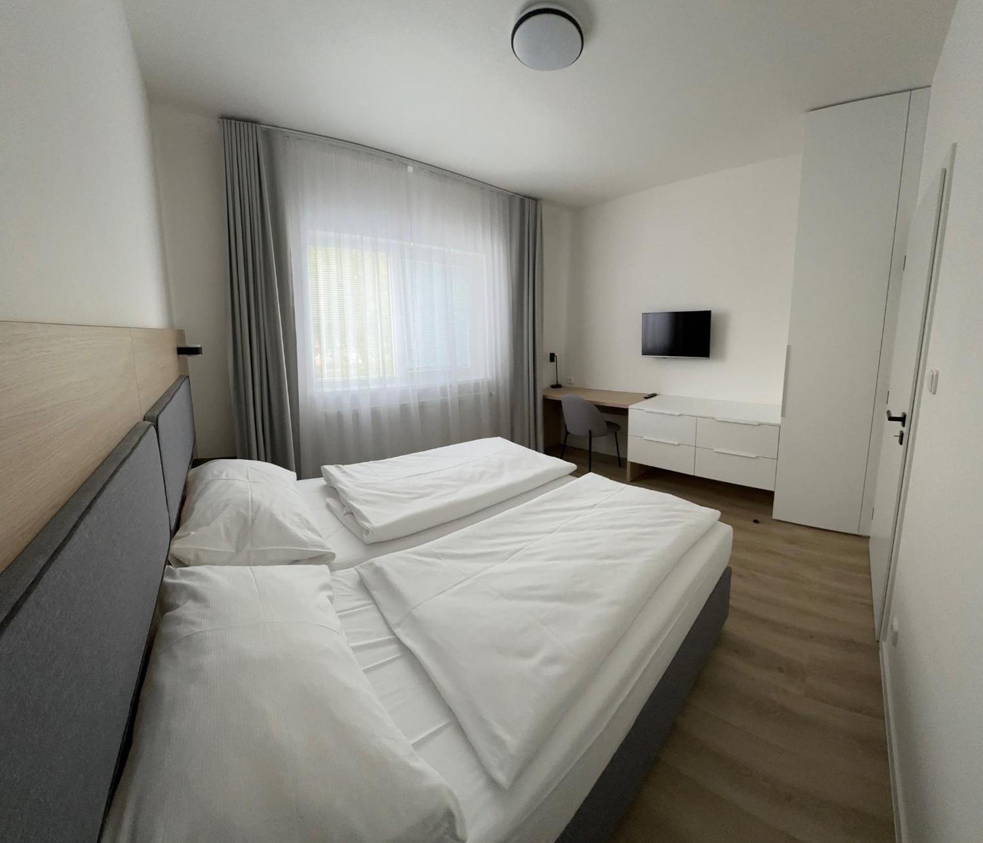 Hotel Kapitol موست المظهر الخارجي الصورة