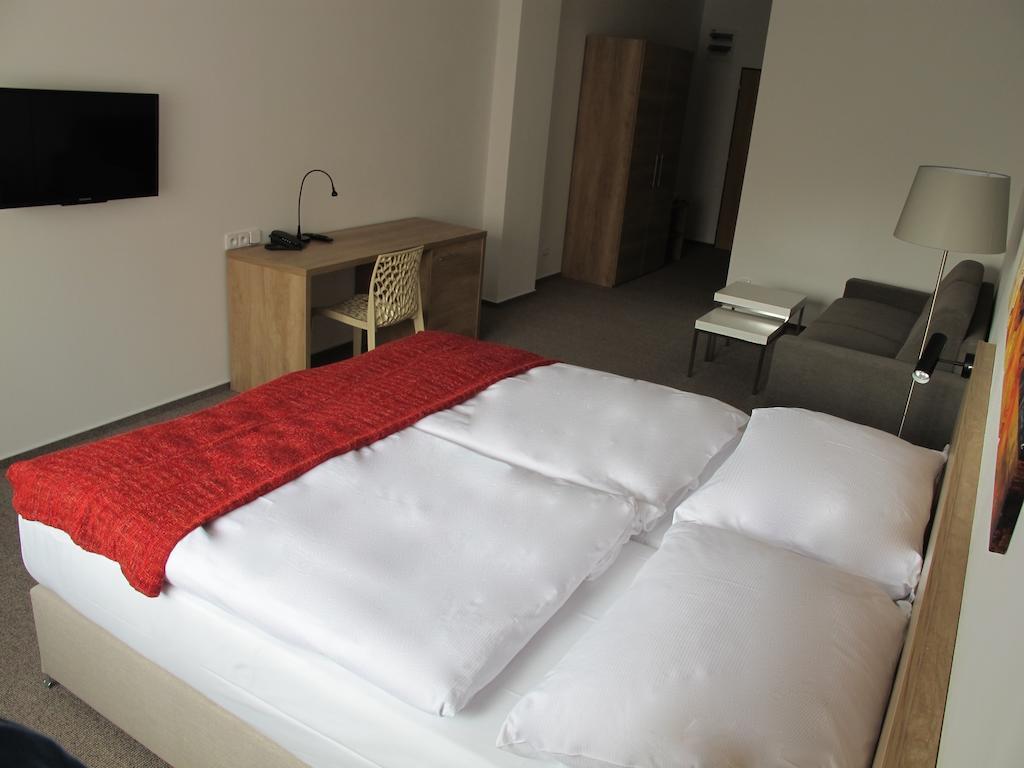 Hotel Kapitol موست الغرفة الصورة
