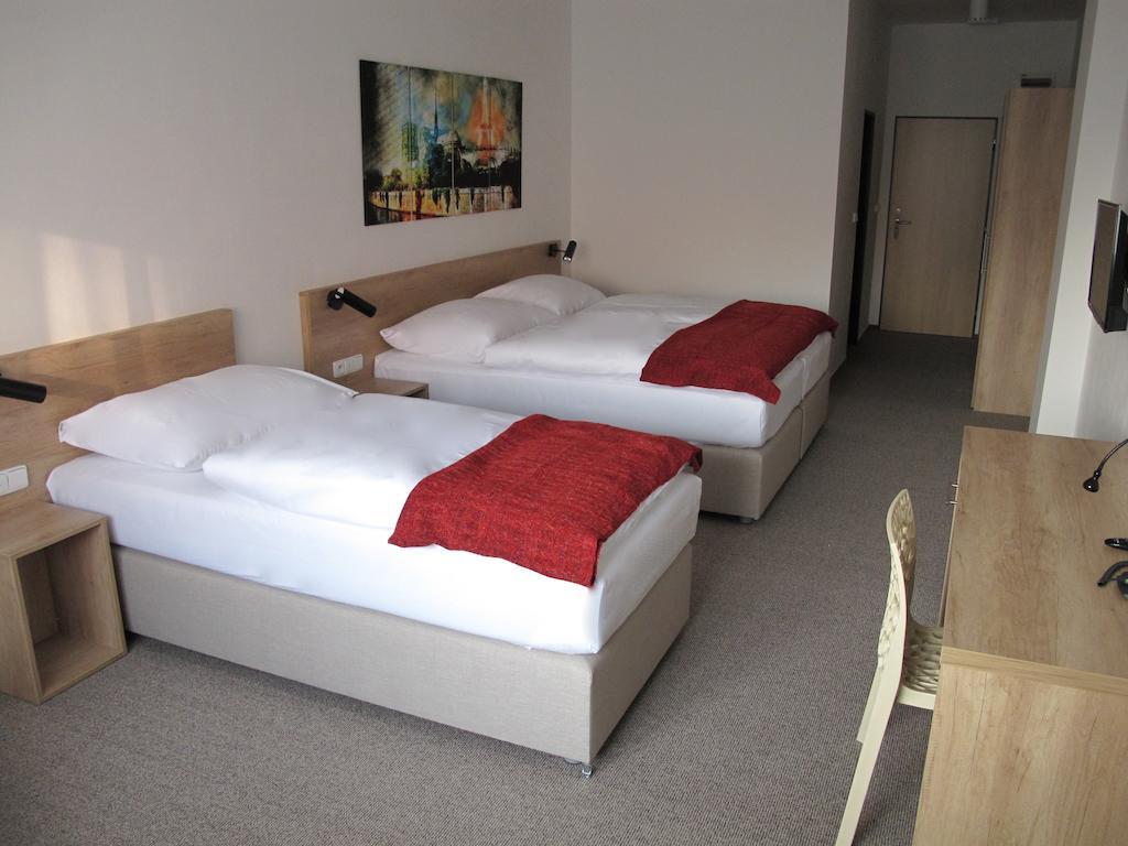Hotel Kapitol موست الغرفة الصورة